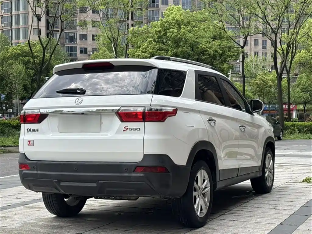 Dongfeng Fengguang Fengguang S560 2019 2018 1.8L CVT Elite 5-seater