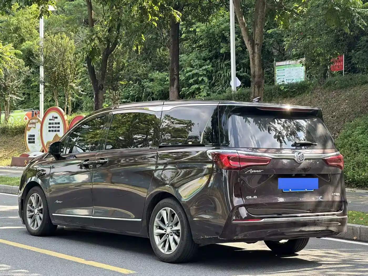 Фото 9 - Buick GL8