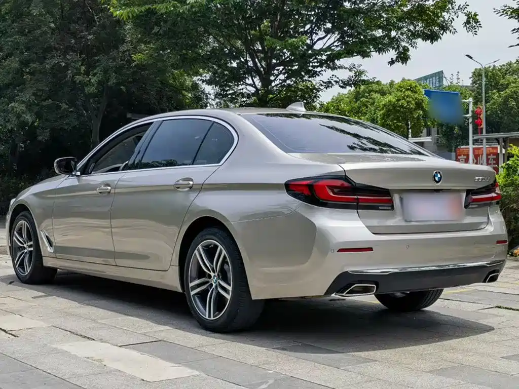 BMW 5-SERIES