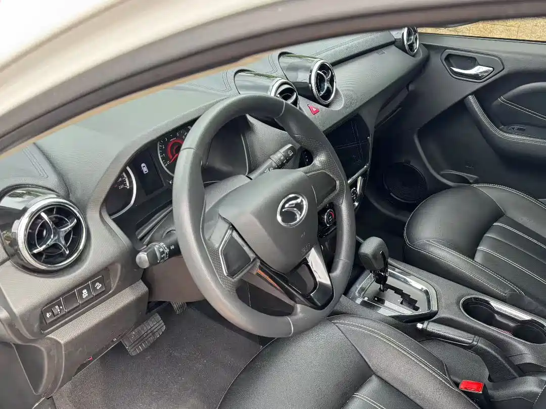 Soueast DX3 2019 2019 1.5T CVT Luxury China V