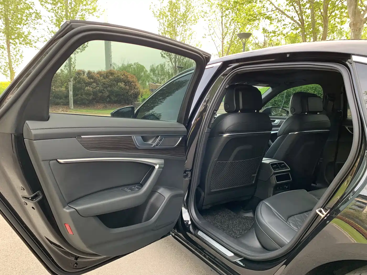 Audi A6L 2025 45 TFSI quattro Premium Sport фото 9