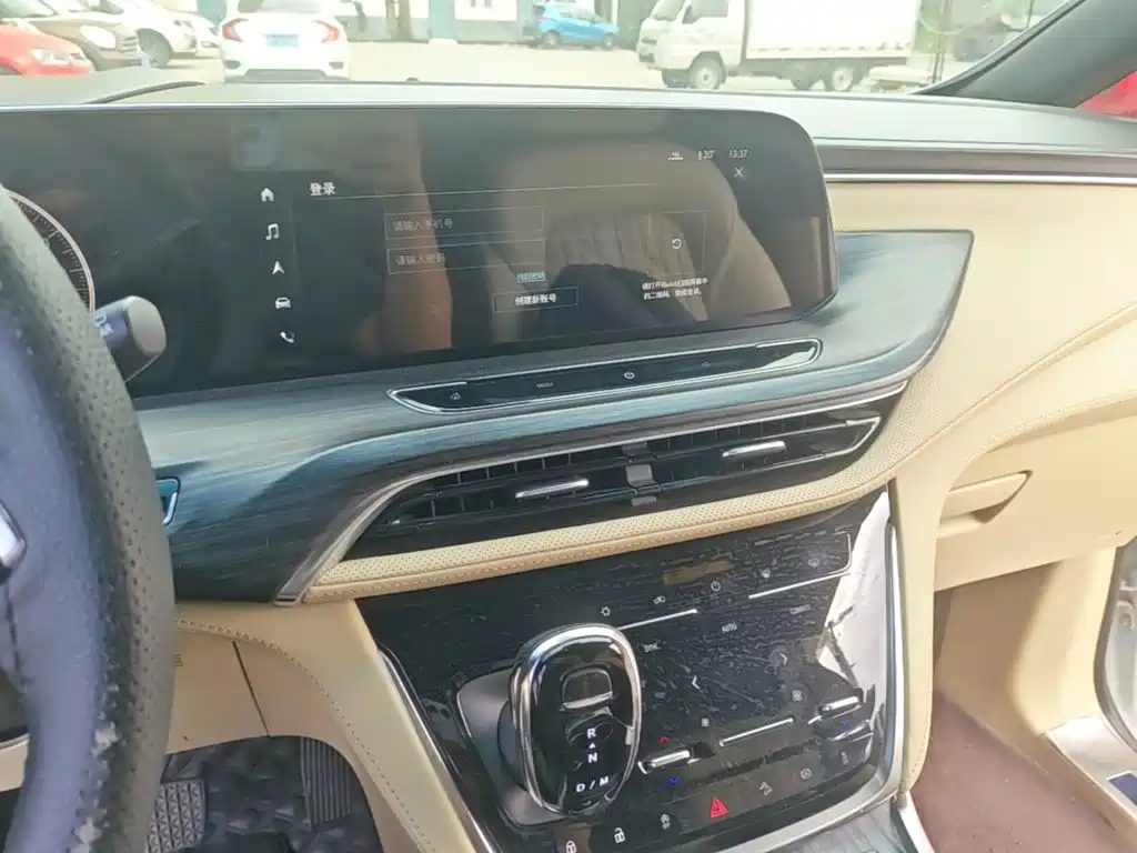 Фото 13 - Buick GL8