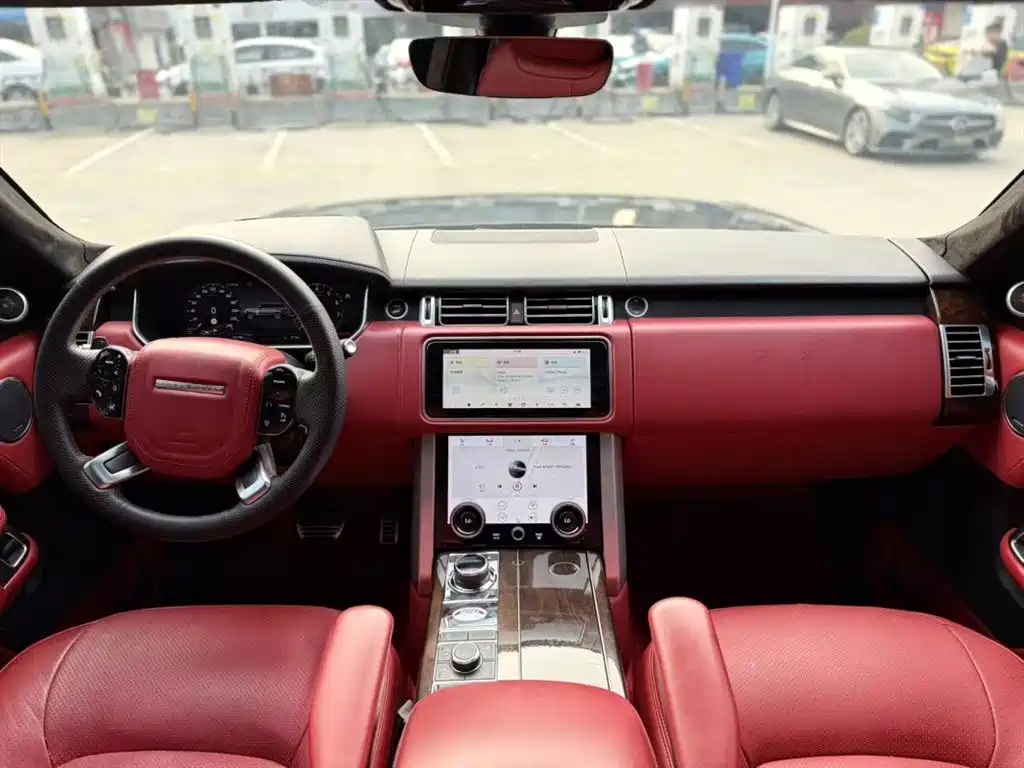 Land Rover Range Rover 2020 3.0 L6 Heritage Edition фото 6