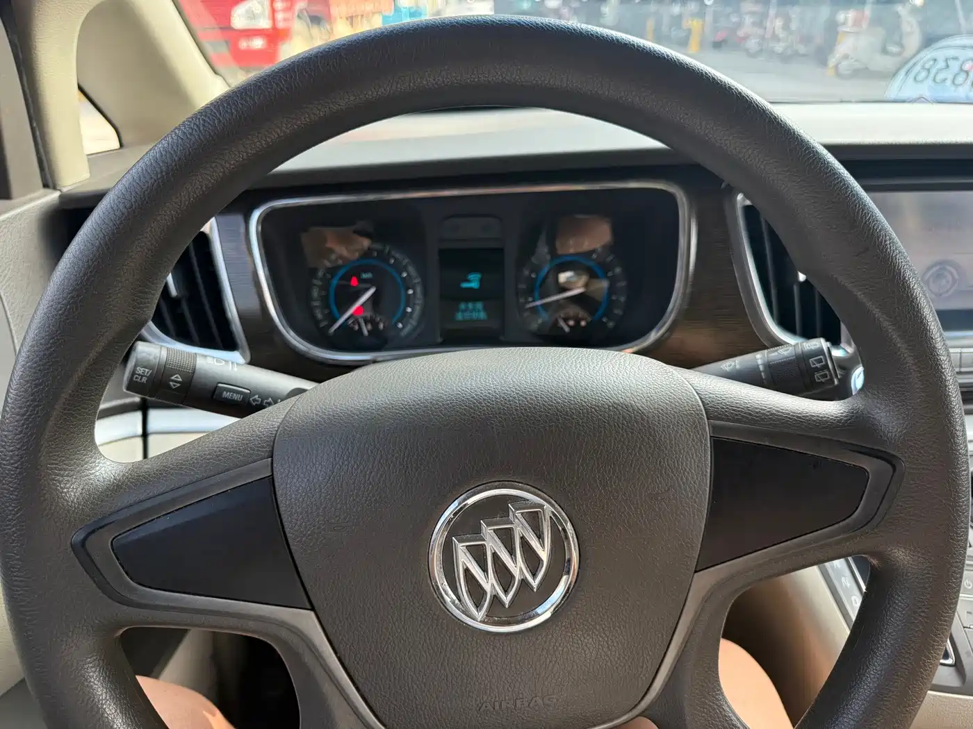 Фото 13 - Buick GL8
