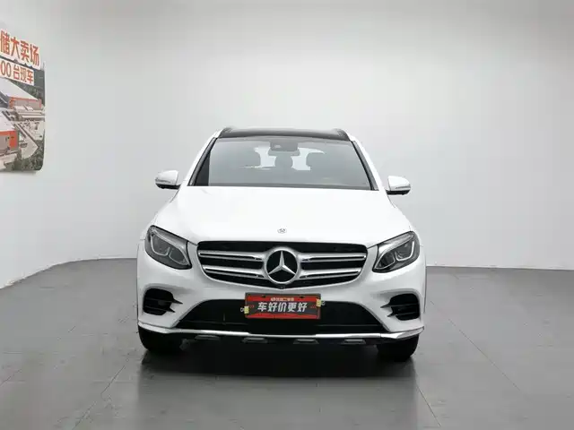 Mercedes-Benz GLC 2019 GLC 260 4MATIC Luxury — фото 3