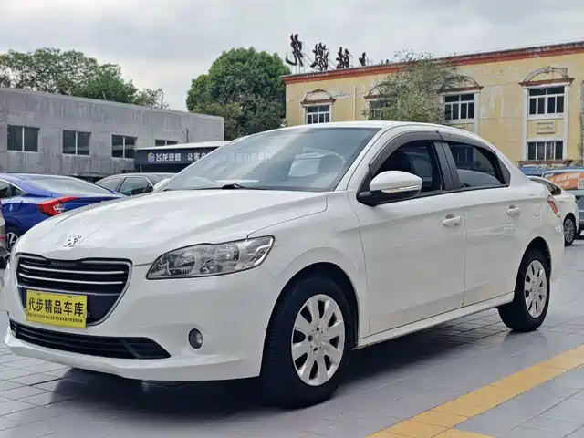  Peugeot Peugeot 301 2014 1.6L Manual Comfort Edition