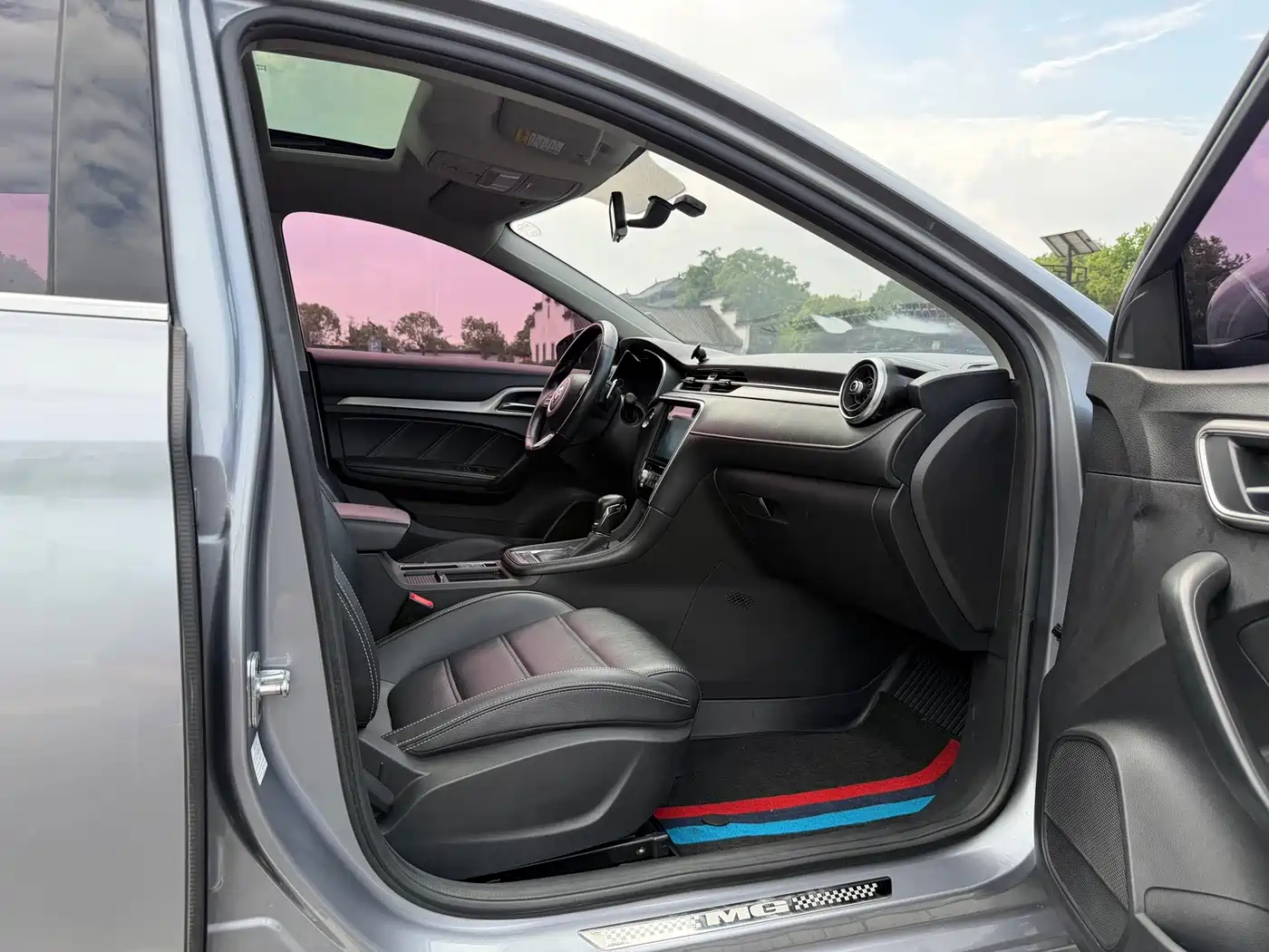MG MG6 2018 2017 20T Automatic Luxury Smart Connect Version (China V)