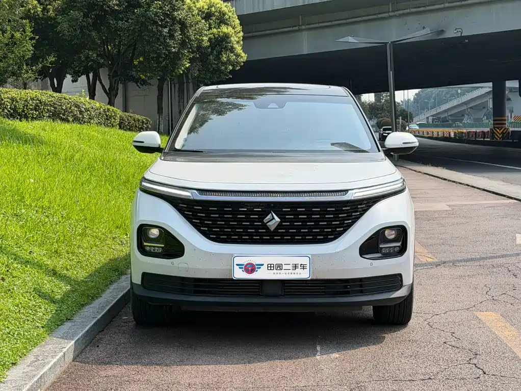 2021 Baojun RM-5
