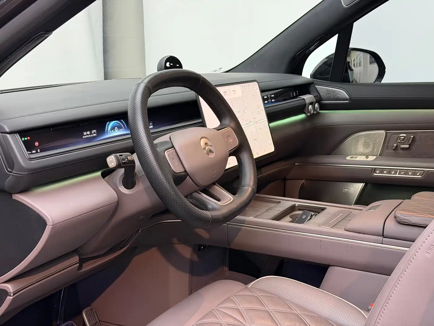 NIO ES8 2026 2025 Model 6-Seat Executive Luxury Edition