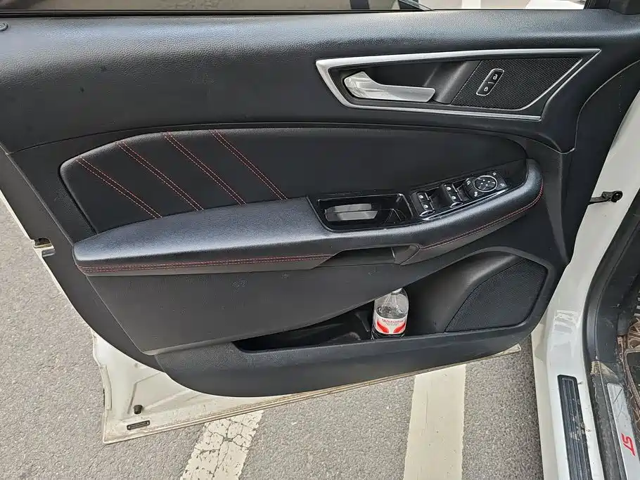 Фото 7 - Ford Edge