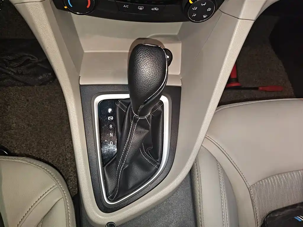 Buick Excelle 2017 15N Automatic Elite фото 10