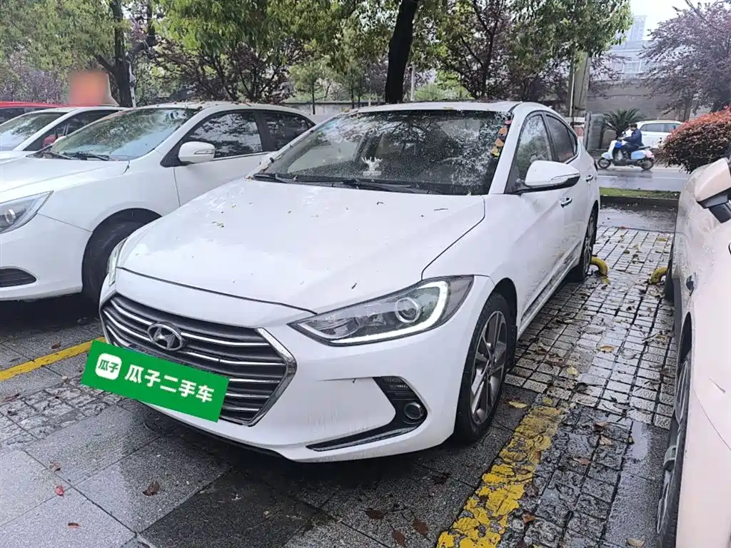 Hyundai Elantra 2018 1.6L Automatic 15th Anniversary Special Edition фото 2