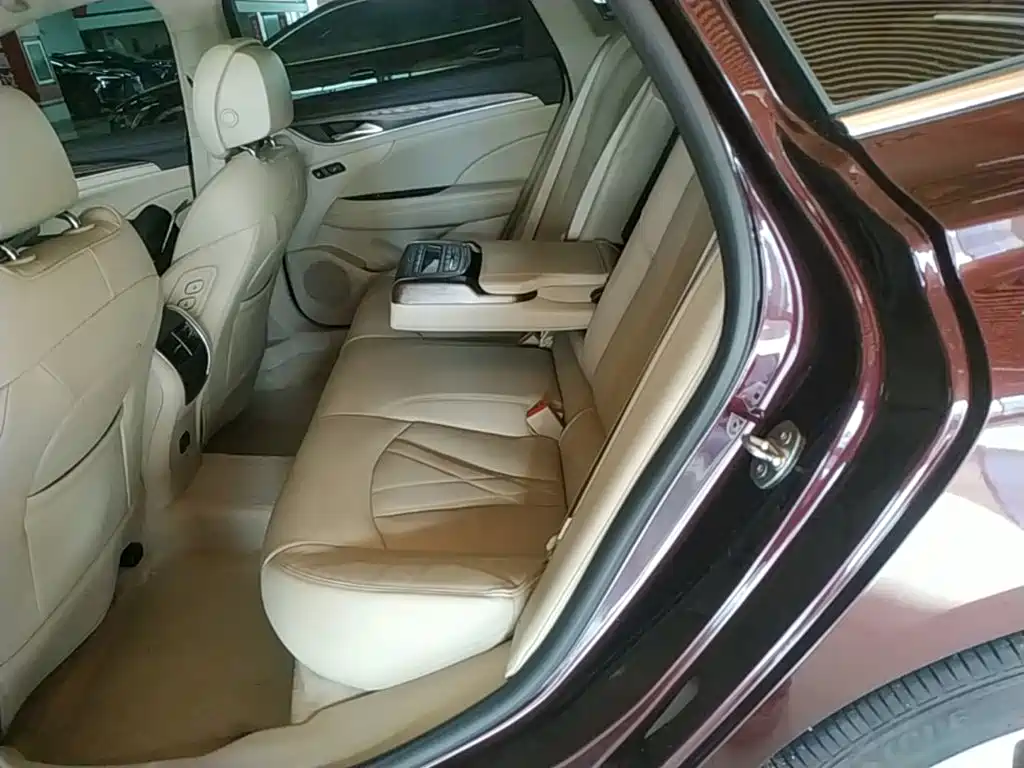 Фото 17 - Buick LaCrosse
