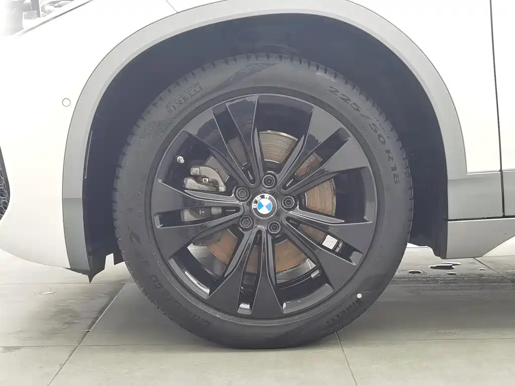 Фото 17 - BMW X2