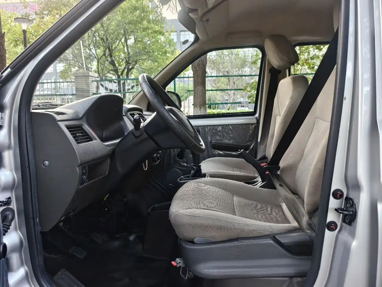 Wuling Motors Wuling Rongguang S 2023 2023 1.5L Base 5/7 Seater