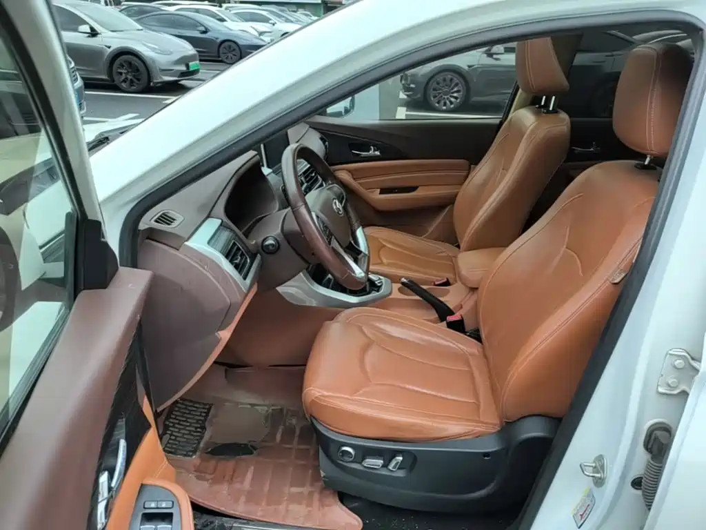 BAIC Huansu S7 2018 2018 1.5T Manual Premium