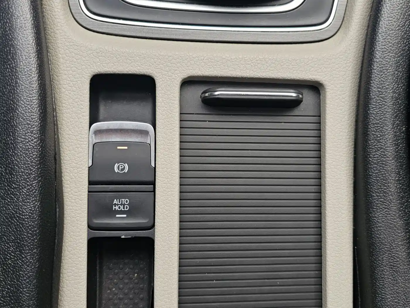 Volkswagen Golf 2015 1.6L Automatic Comfort фото 8