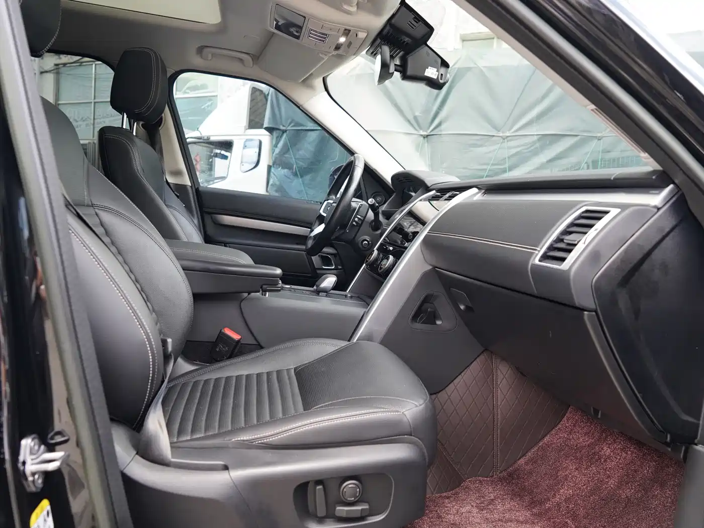 Land Rover Discovery 2023 360PS R-Dynamic S фото 30