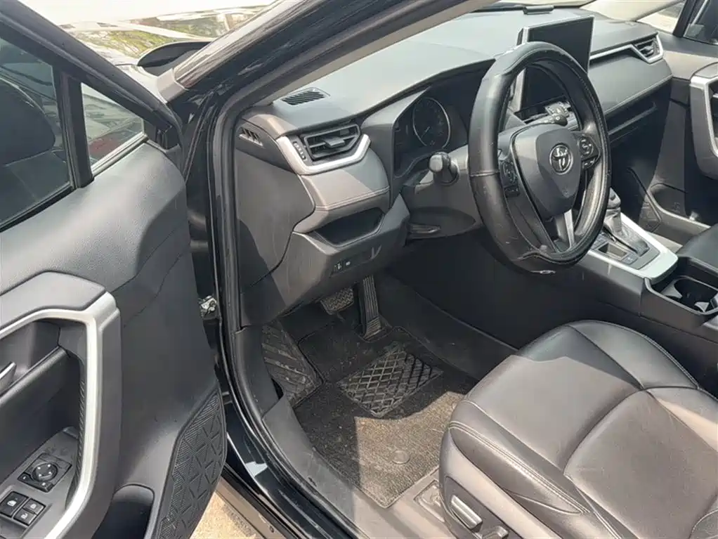 Toyota Wildlander 2020 Dual Engine 2.5L E-CVT FWD Luxury фото 15