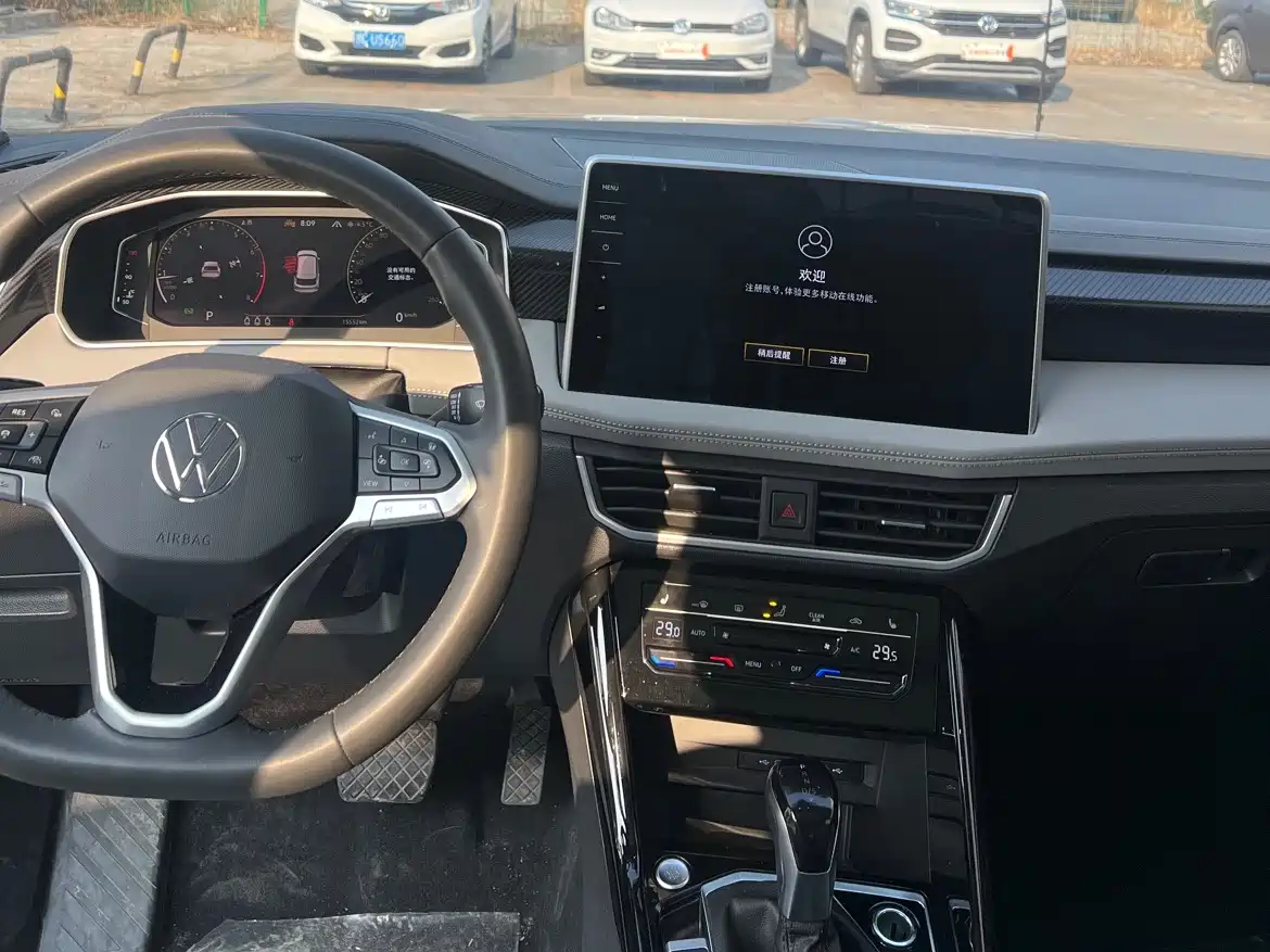 Volkswagen Tayron 2023 330TSI 2WD Luxury Plus Advanced Edition фото 10