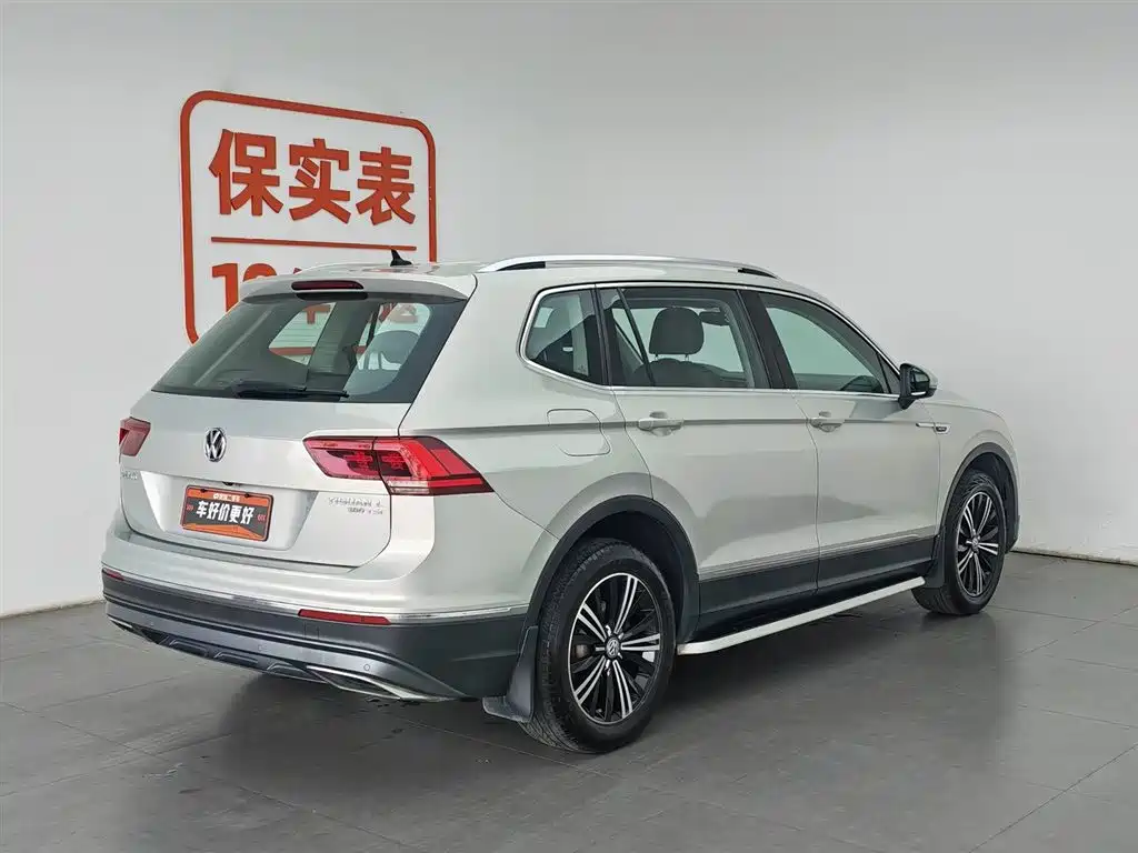 Volkswagen Tiguan L 2018 380TSI Automatic AWD Luxury Edition фото 2