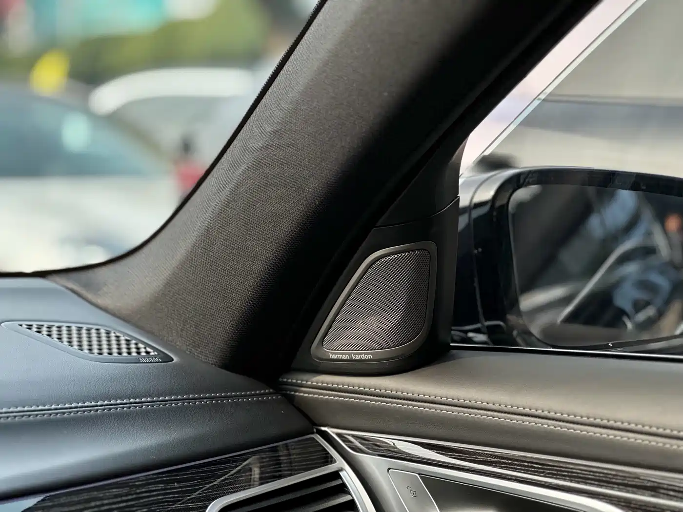 BMW 7 Series 2021 Model 730Li M Sport Package фото 12