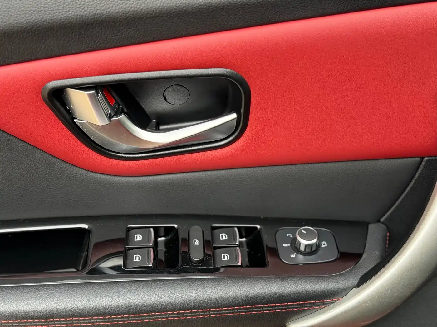 Haval H1 2015 2015 1.5L AMT Premium