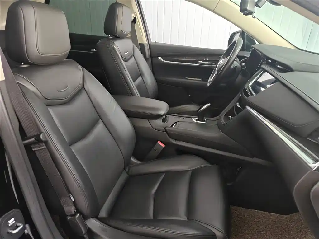 Cadillac XT5 2018 25T Luxury фото 15