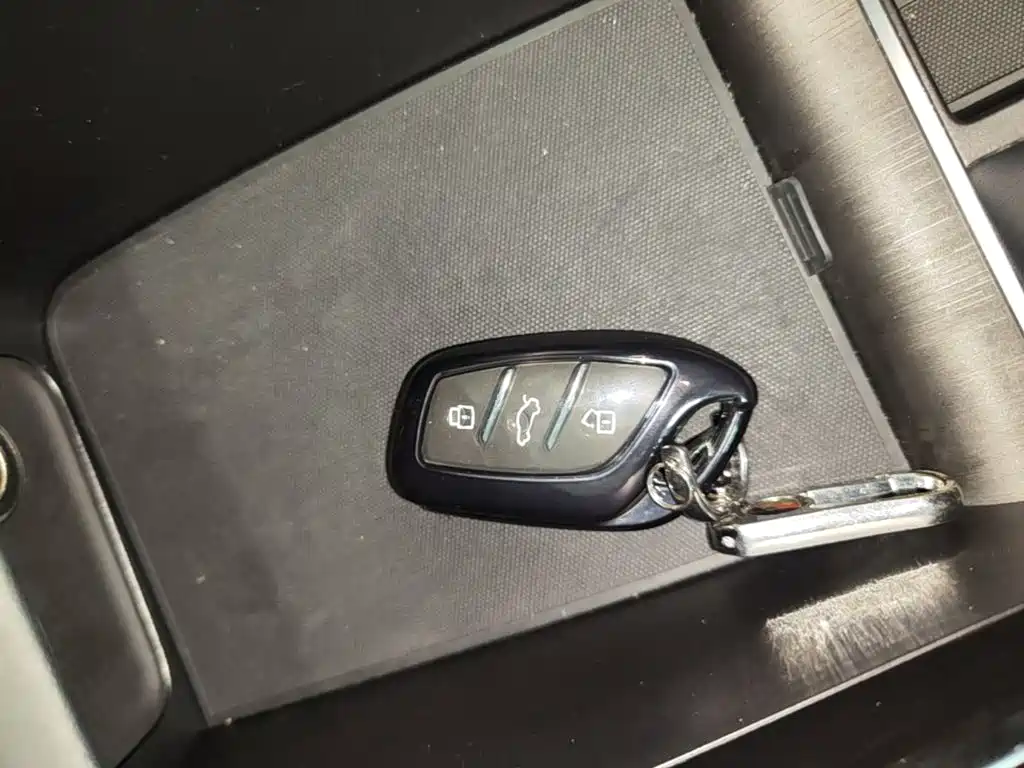 Roewe i5 2025 2023 1.5L CVT Luxury Edition