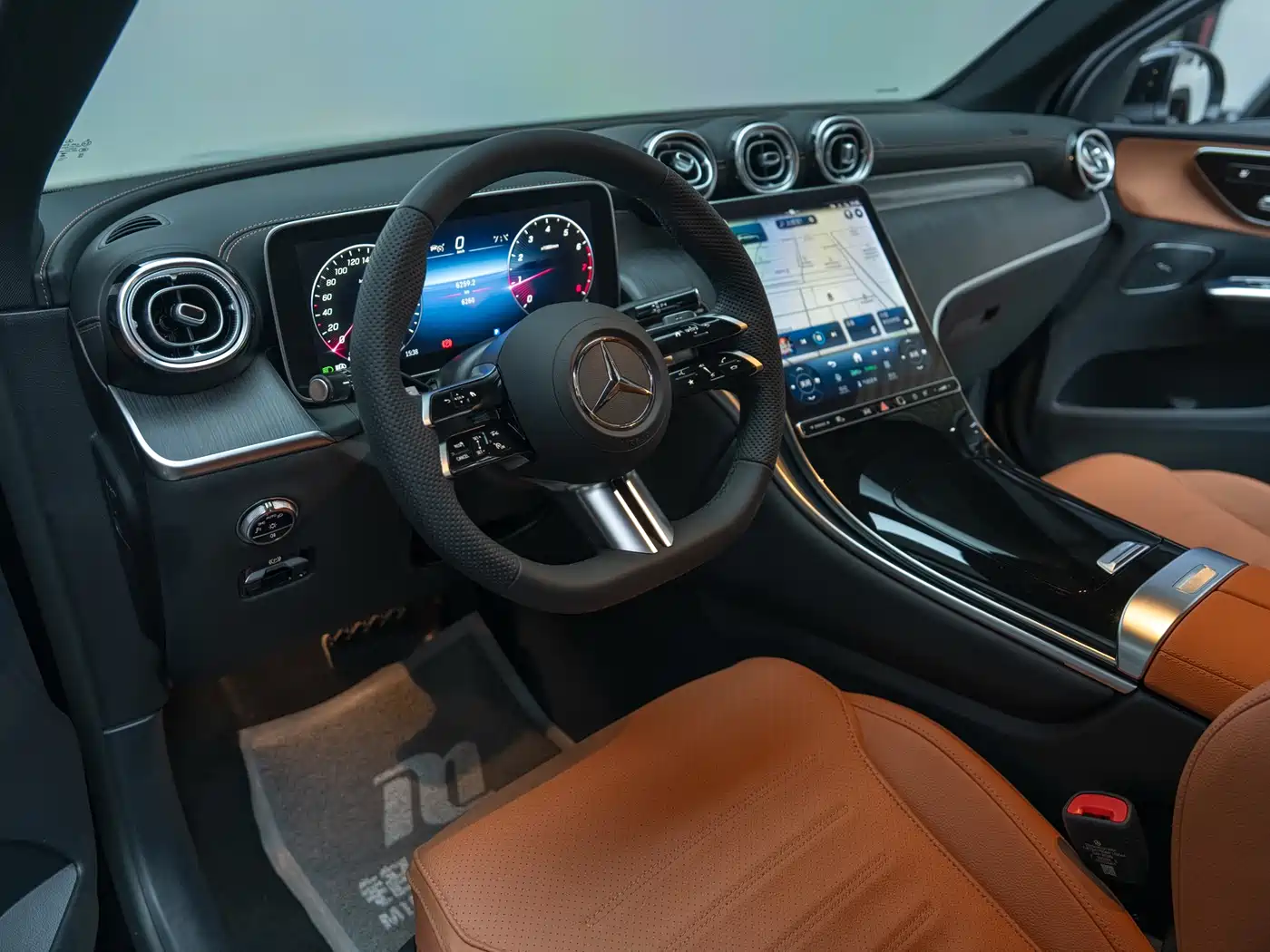 Mercedes-Benz GLC 2024 GLC 260 L 4MATIC Luxury 5-seater фото 10