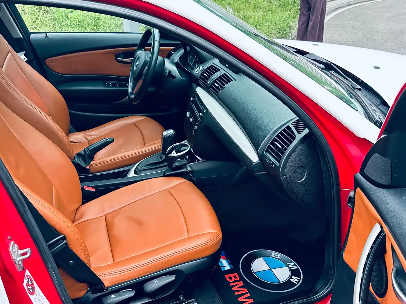 BMW 1 Series (Import) 2010 120i Chocolate Limited Edition фото 9