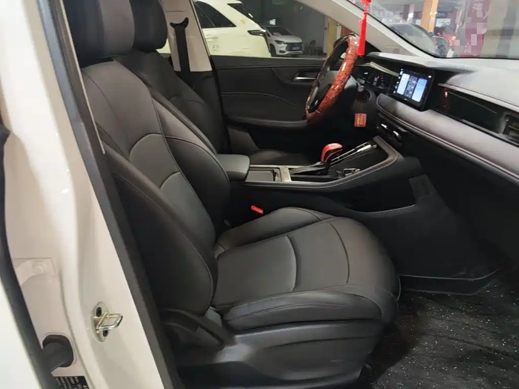 Roewe i5 2025 2023 1.5L CVT Luxury Edition