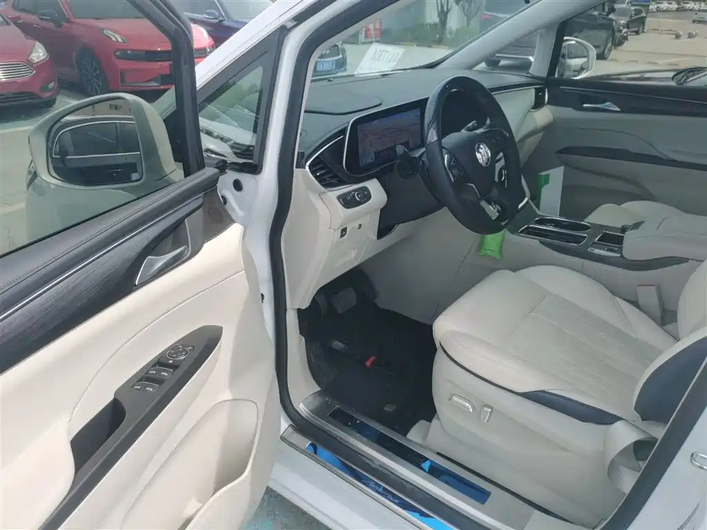 BUICK GL8