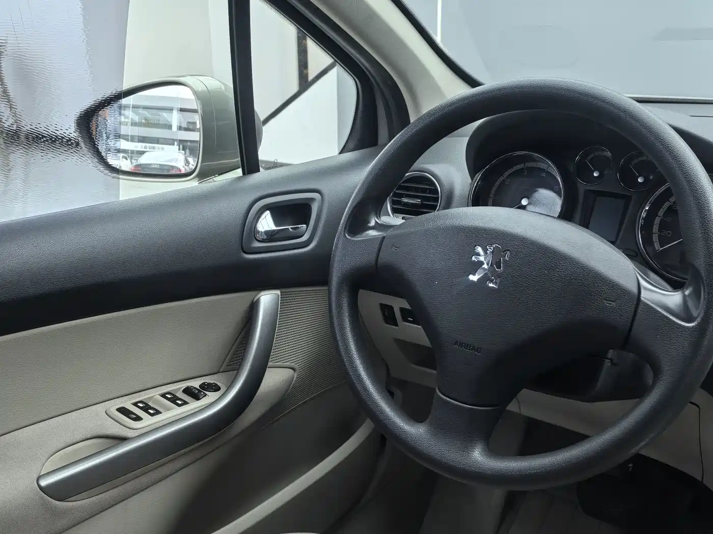 Peugeot 408 2011 2011 2.0L Automatic Comfort Edition