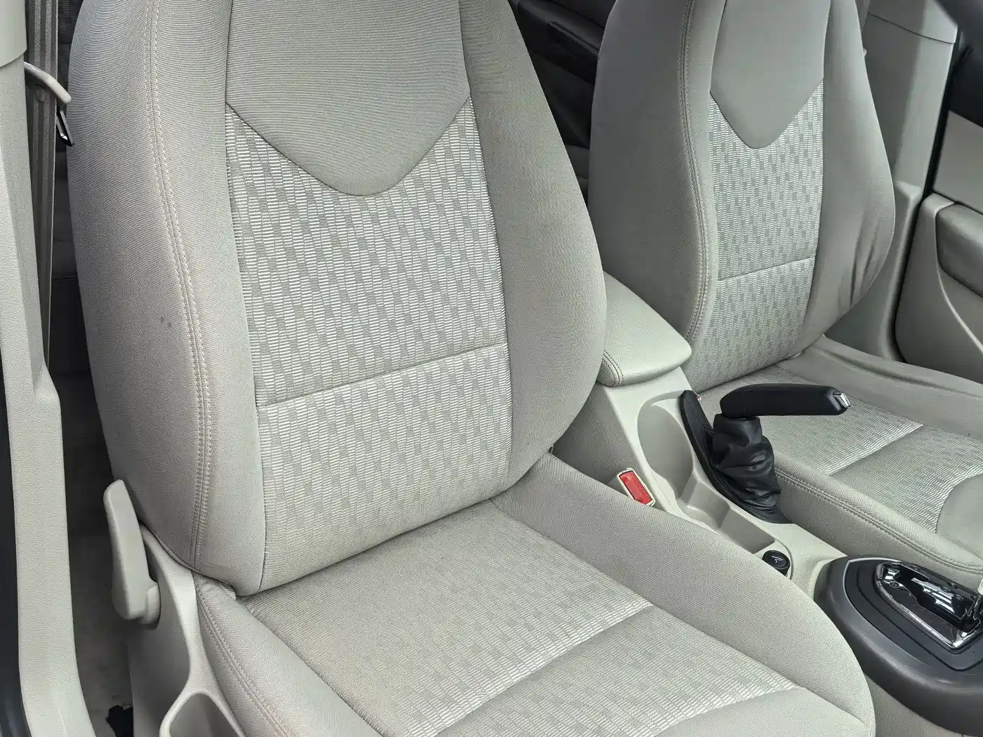Peugeot 408 2011 2011 2.0L Automatic Comfort Edition