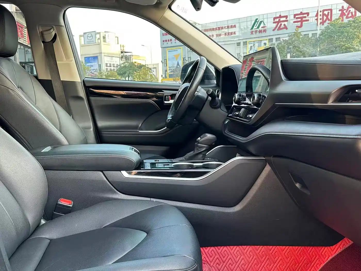 Toyota Highlander 2022 Dual Engine 2.5L 4WD Supreme Edition 7-Seater фото 6