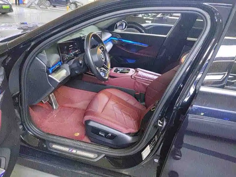 Photo 6 - BMW 5 Series