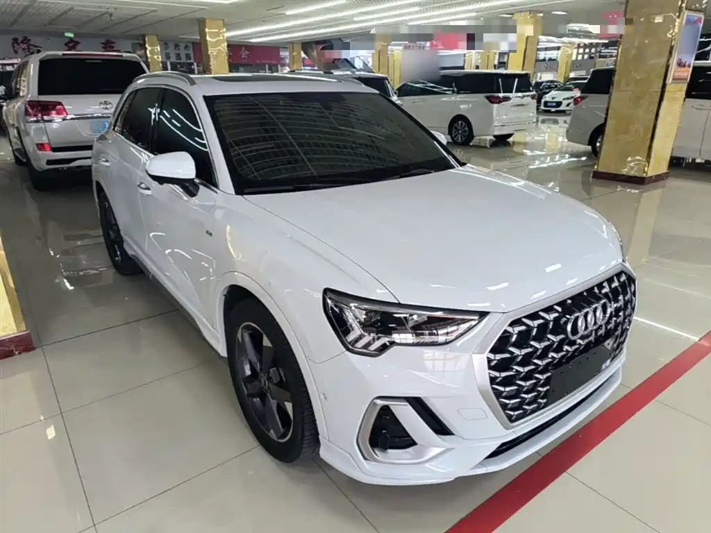 Audi Q3 2024 35 TFSI Fashion Sport фото 4