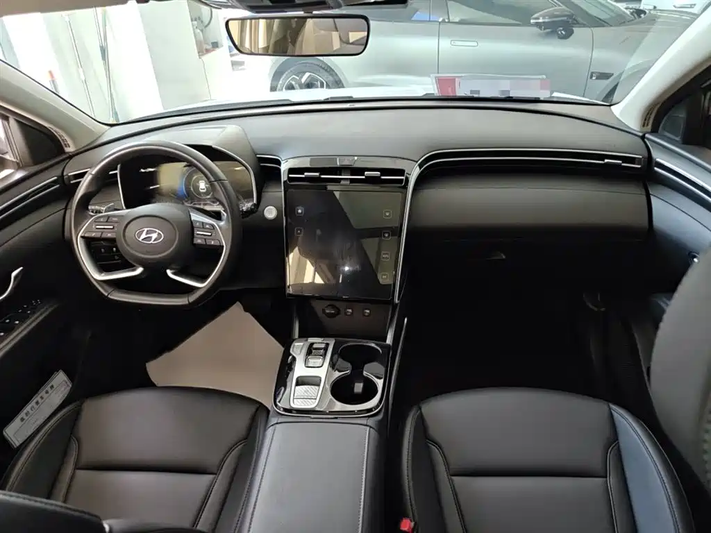 Hyundai Tucson 2023 Tucson L 1.5T Automatic 2WD DLX Luxury Edition фото 15