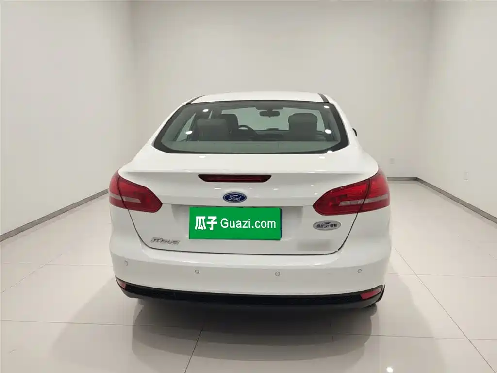 Фото 6 - Ford Focus