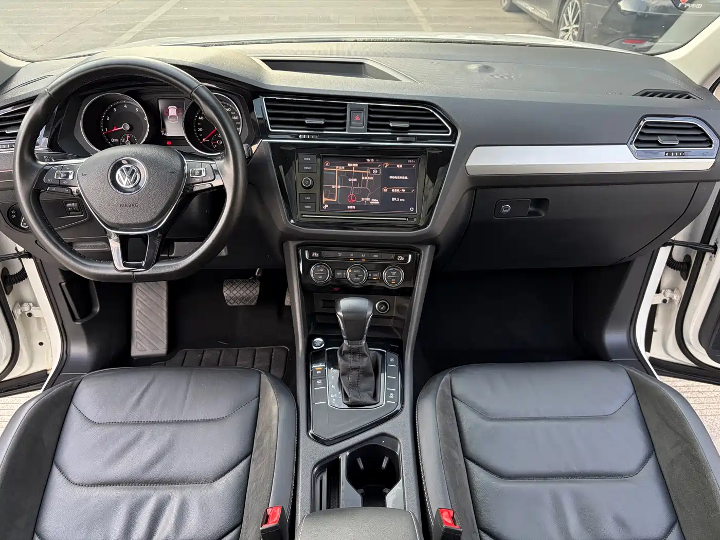 Volkswagen Tiguan L 2019 330TSI Automatic 2WD Panorama Comfort Edition China VI фото 13