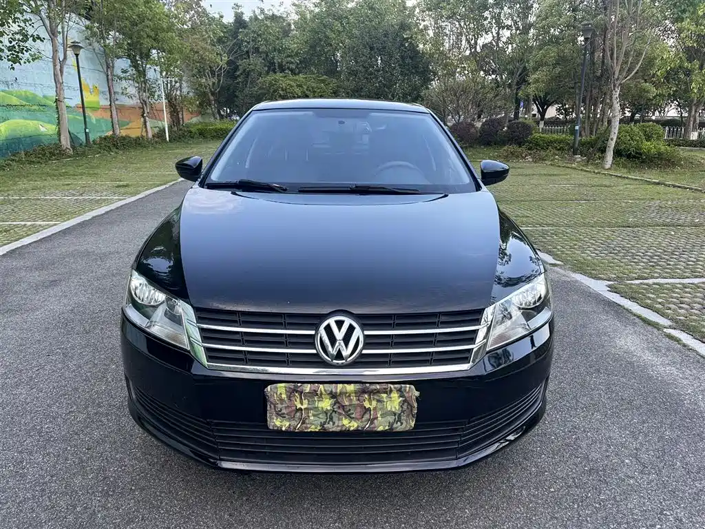Volkswagen Lavida 2013 Facelift Classic 1.6L Automatic Trend фото 2