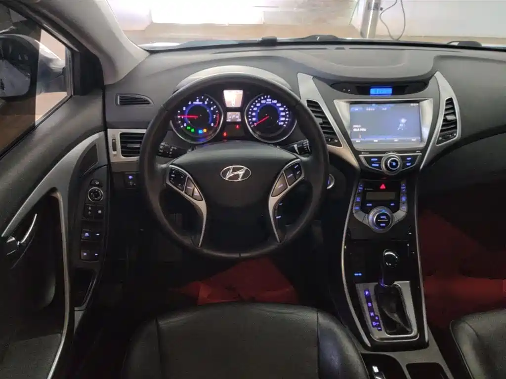 Hyundai Langdong 2015 1.6L Auto Exclusive фото 11