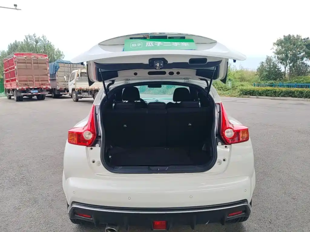 Infiniti ESQ 2016 2014 1.6L Free Edition