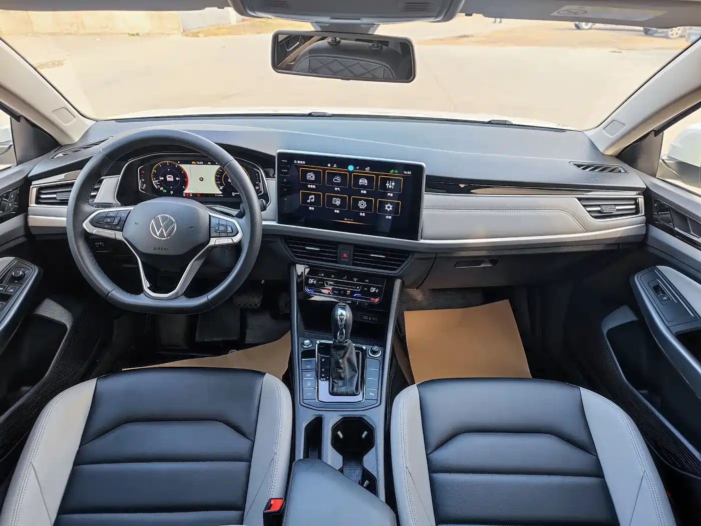 Volkswagen Bora 2024 300TSI DSG Premium Ride Edition фото 12