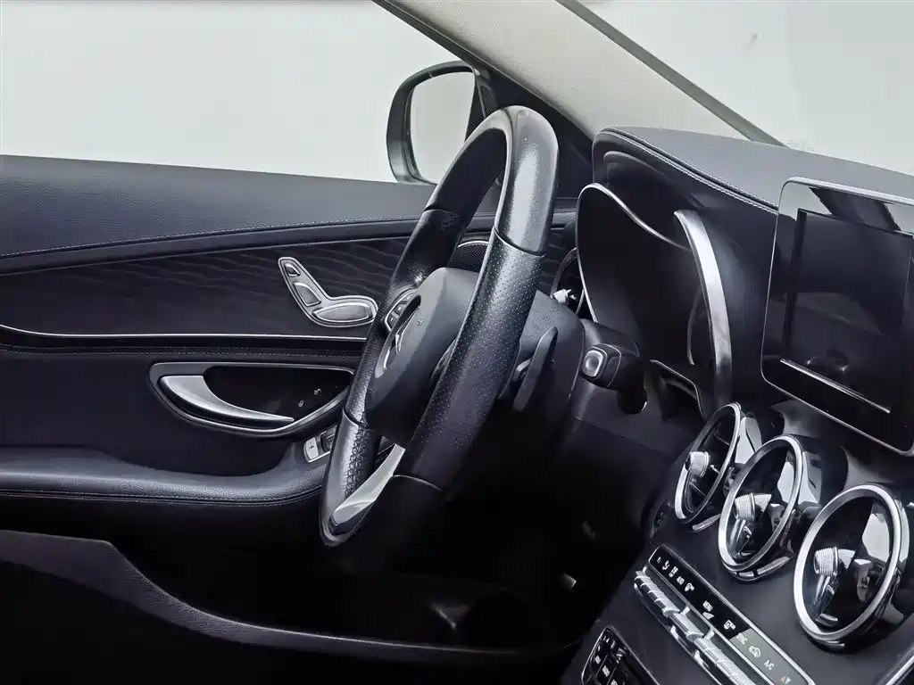 Mercedes-Benz C-Class 2018 C 180 L Fashion Sport Edition фото 22