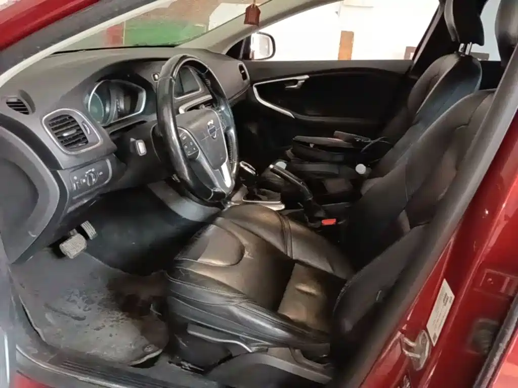 Volvo V40 2015 2015 1.6T Smart Comfort Edition