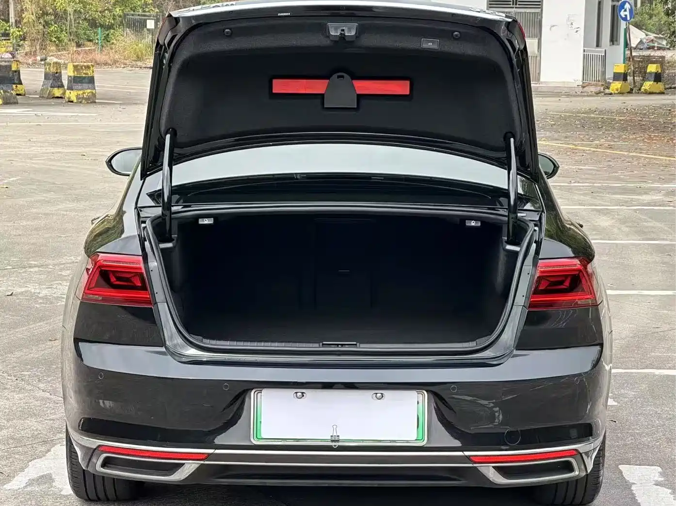 VOLKSWAGEN MAGOTAN GTE PLUG IN HYBRID