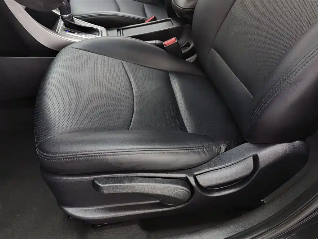 Hyundai Langdong 2012 1.6L Automatic Fashion фото 20