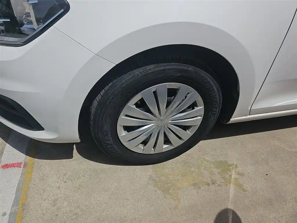 Volkswagen Santana 2016 1.6L Manual Trend Edition фото 23